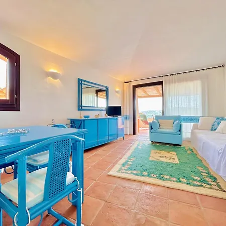 Acquamarina Facing The Golf Course